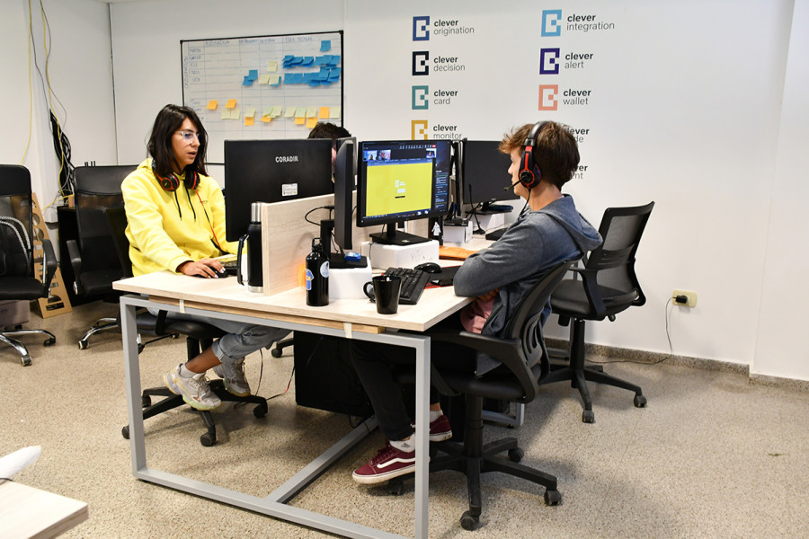 Equipo de NODO Informática desarrollando software a medida